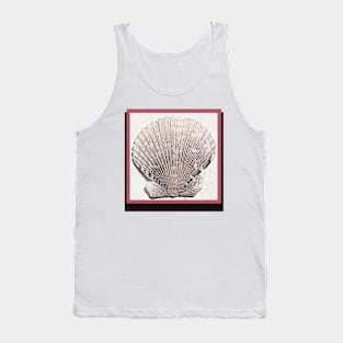 Lispe Photo Art Scallop Sea Shell with Pink Tank Top